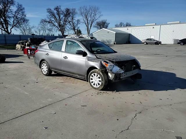 2019 Nissan Versa - Image 11