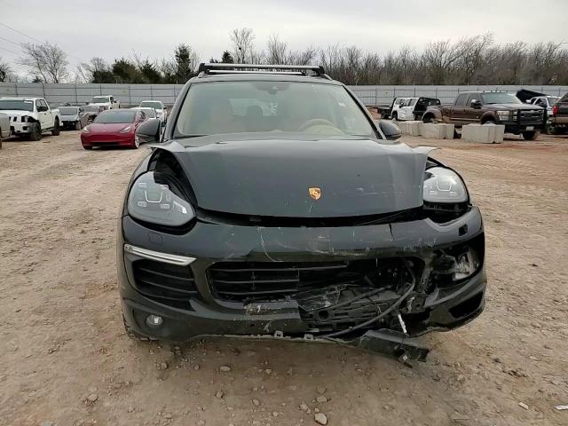 2017 Porsche Cayenne - Image 12