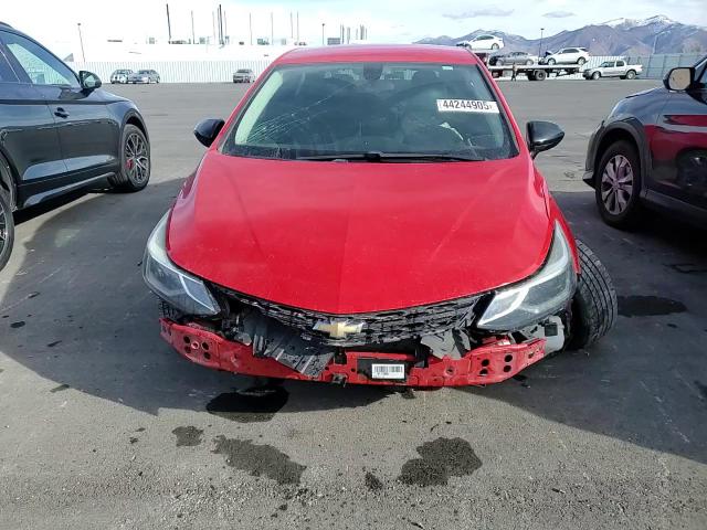 2018 Chevrolet Cruze - Image 10
