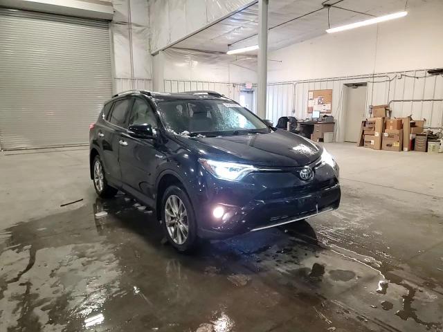 2017 Toyota RAV 4 - Image 12