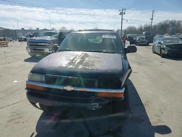 2004 Chevrolet Blazer - Image 12