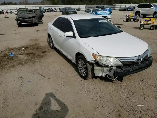2014 Toyota Camry - Image 11