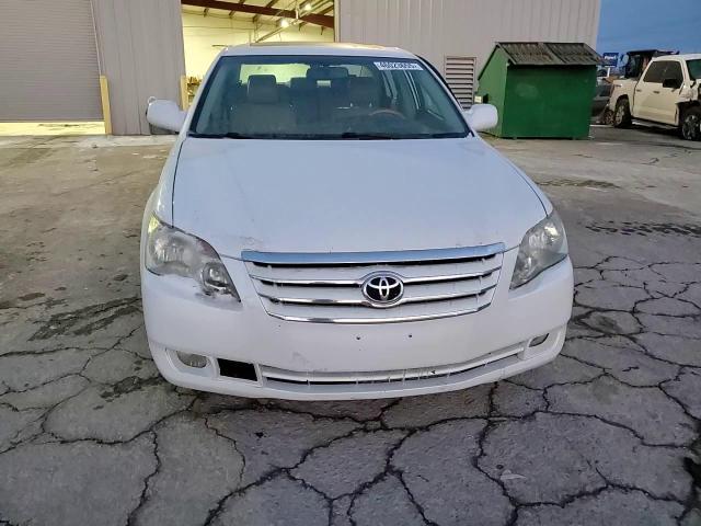 2006 Toyota Avalon - Image 11