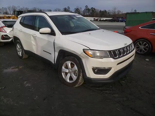 2019 Jeep Compass - Image 11