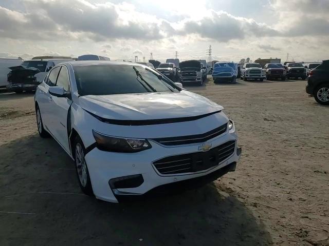 2017 Chevrolet Malibu - Image 10