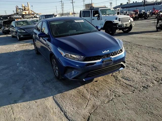 2023 Kia Forte - Image 10
