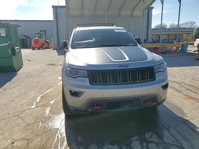 2017 Jeep Grand Cherokee - Image 14