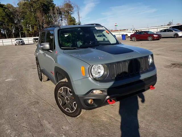 2017 Jeep Renegade - Image 11