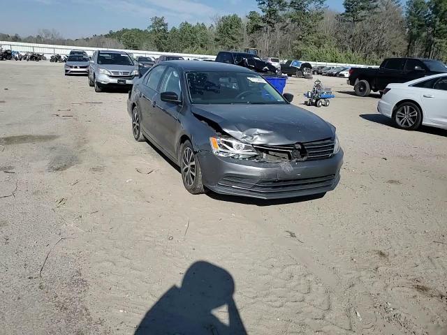 2016 Volkswagen Jetta - Image 11
