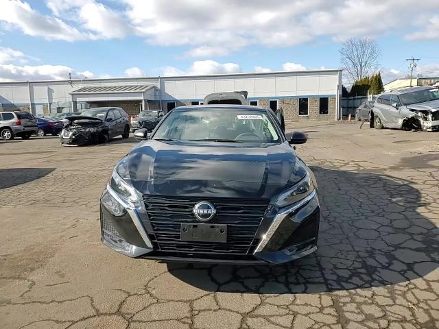2024 Nissan Altima - Image 10