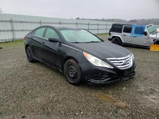 2013 Hyundai Sonata - Image 11