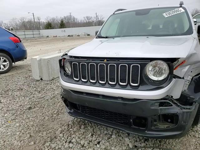 2017 Jeep Renegade - Image 13