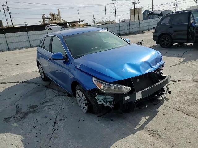 2018 Hyundai Elantra - Image 10