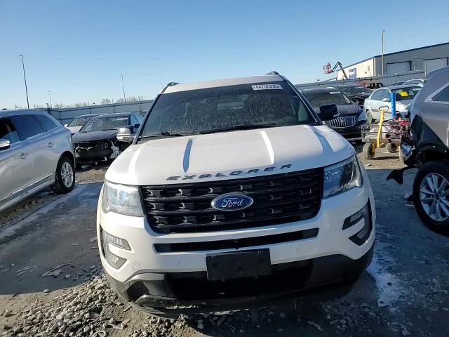 2016 Ford Explorer - Image 12