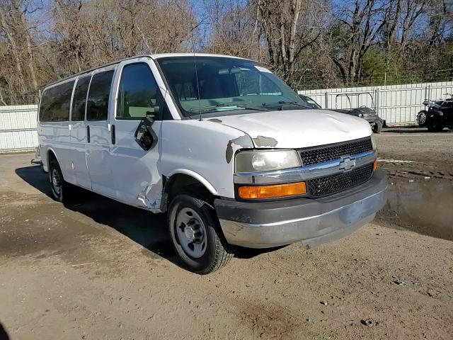 2010 Chevrolet Express - Image 11