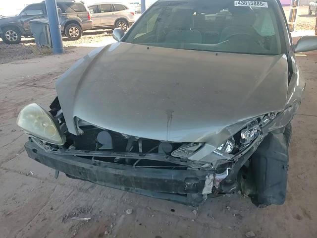 2005 Toyota Camry - Image 10