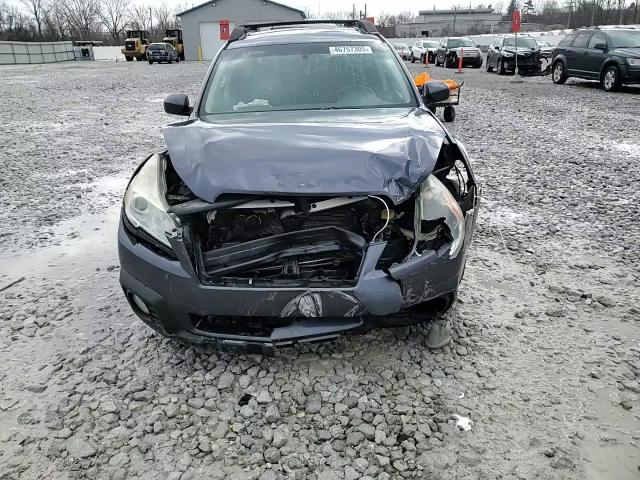 2014 Subaru Outback - Image 12