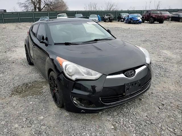 2012 Hyundai Veloster - Image 11