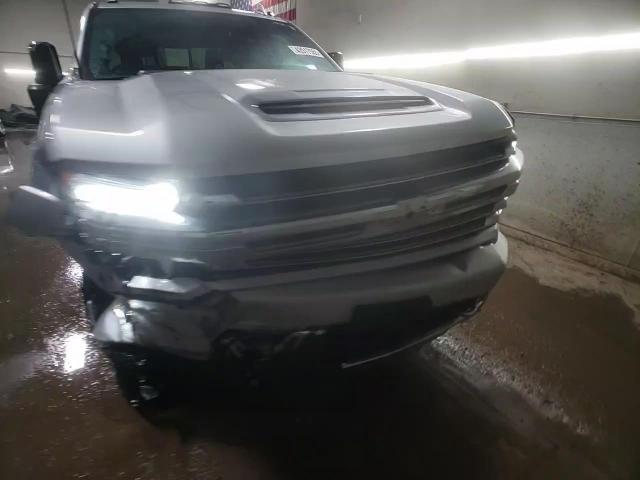 2023 Chevrolet Silverado - Image 13