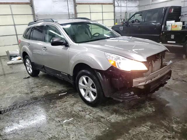 2014 Subaru Outback - Image 15