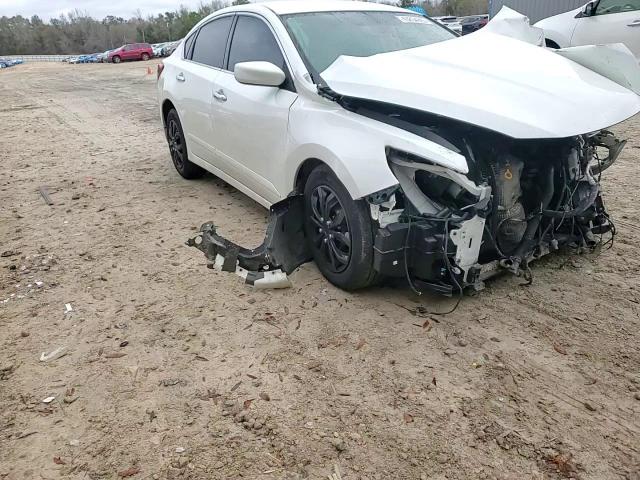 2018 Nissan Altima - Image 11