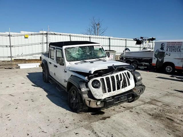 2020 Jeep Gladiator - Image 11