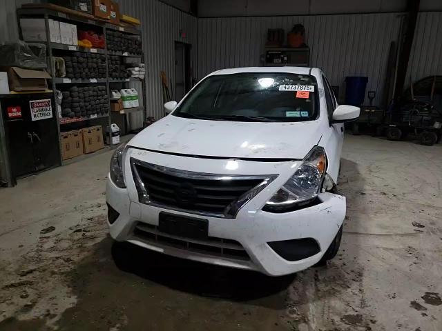 2017 Nissan Versa - Image 11