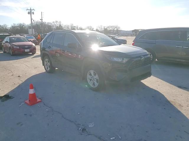 2019 Toyota RAV 4 - Image 12