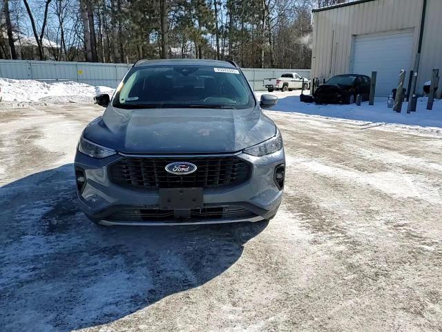 2023 Ford Escape - Image 11