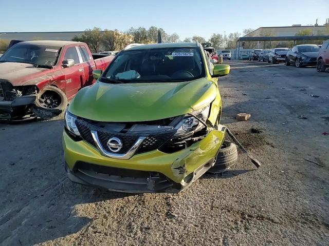 2017 Nissan Rogue - Image 14