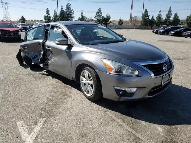 2015 Nissan Altima - Image 11