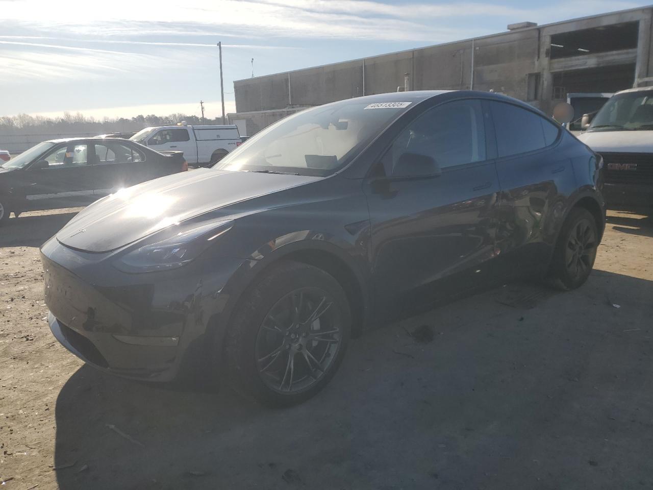 2025 TESLA MODEL Y