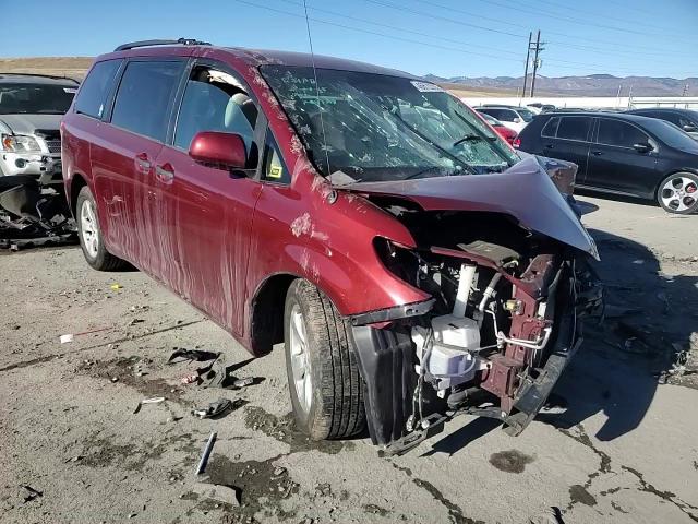 2013 Toyota Sienna - Image 11