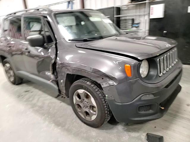 2018 Jeep Renegade - Image 11