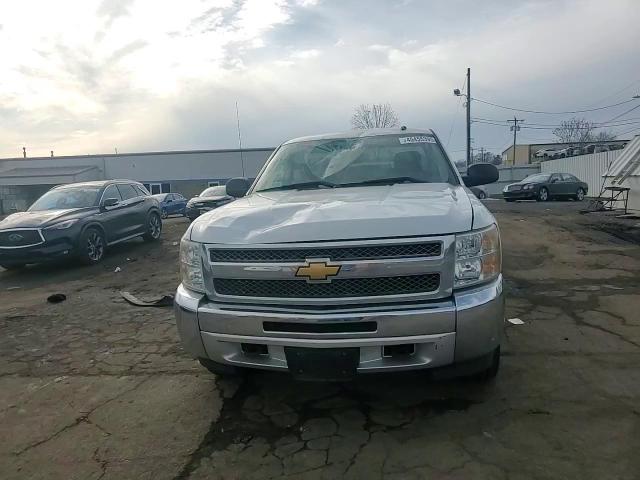 2012 Chevrolet Silverado - Image 11