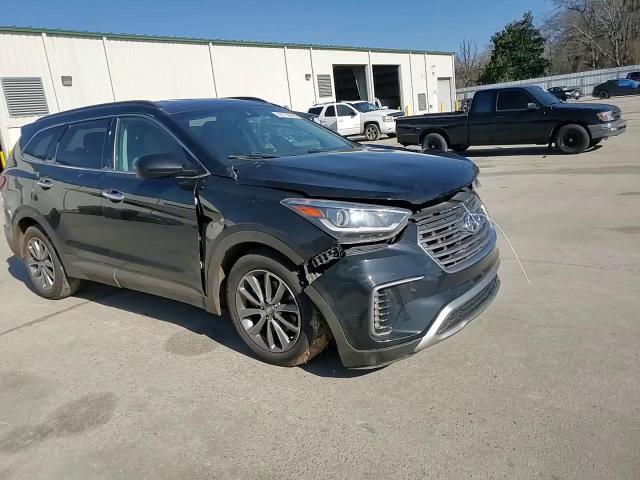 2017 Hyundai Santa Fe - Image 11