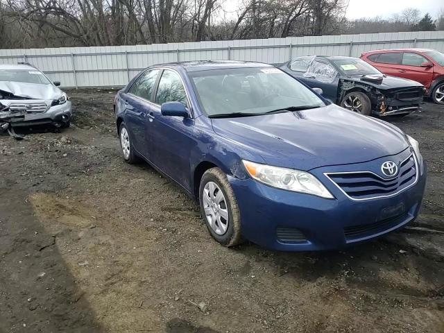 2010 Toyota Camry - Image 11