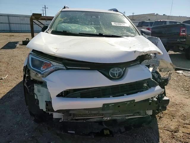 2018 Toyota RAV 4 - Image 11