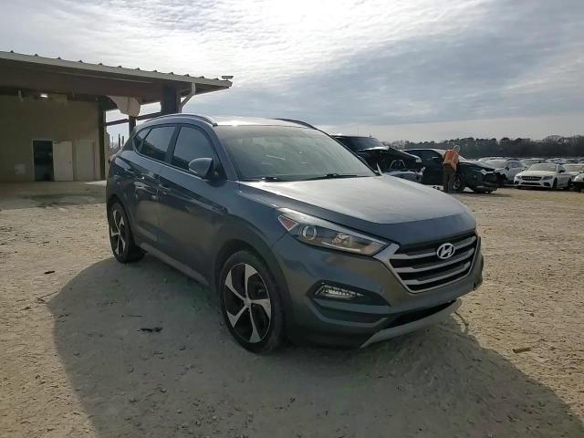 2018 Hyundai Tucson - Image 12
