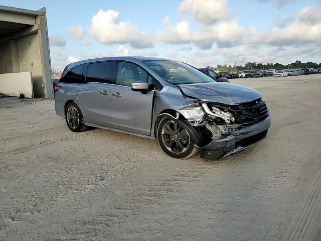 2022 Honda Odyssey - Image 15