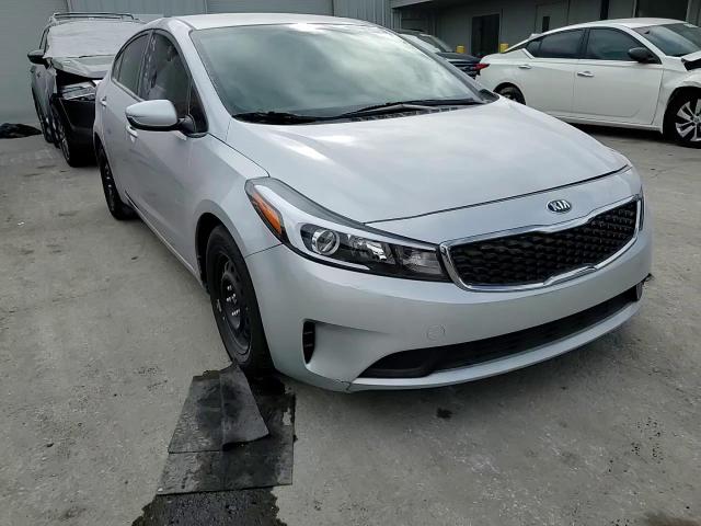 2017 Kia Forte - Image 11