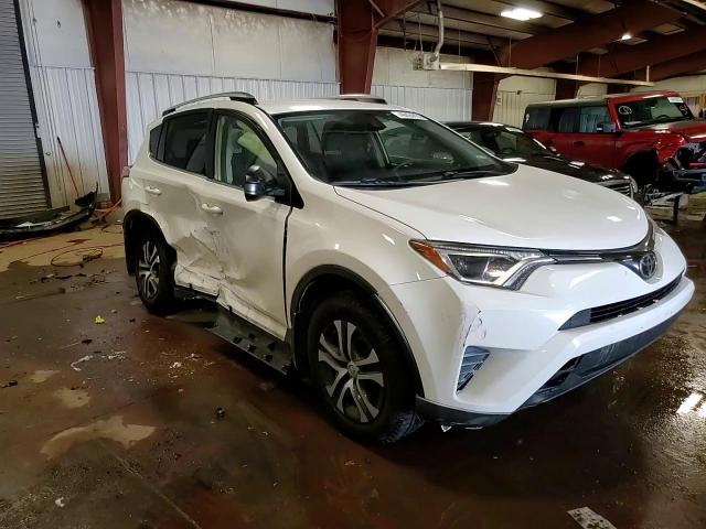 2017 Toyota RAV 4 - Image 12