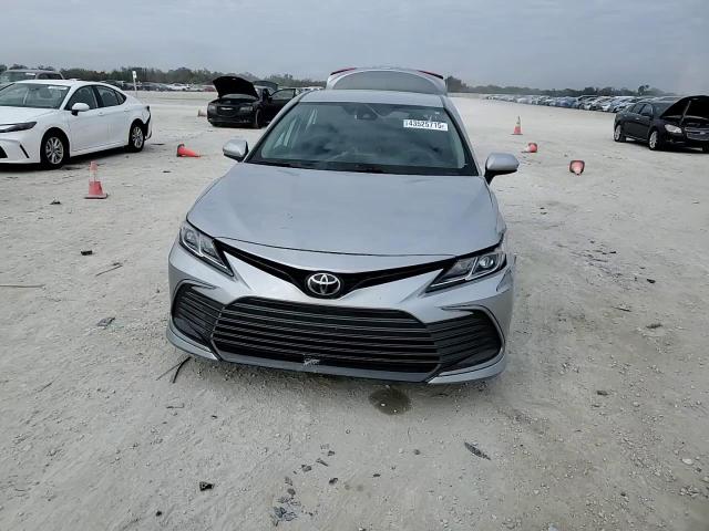 2022 Toyota Camry - Image 10