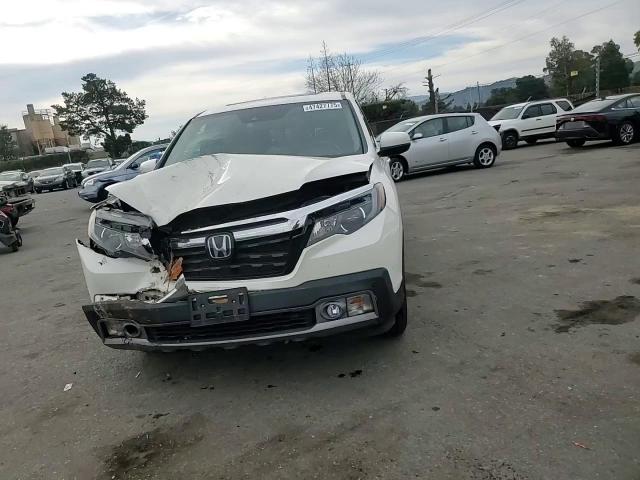 2019 Honda Ridgeline - Image 11