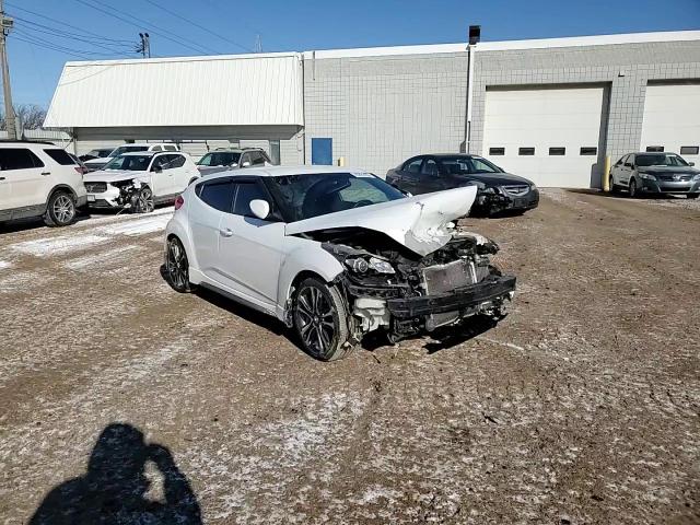 2016 Hyundai Veloster - Image 10
