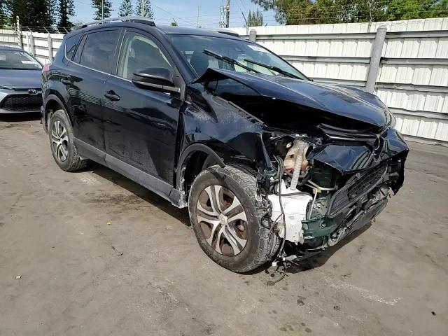 2018 Toyota RAV 4 - Image 12