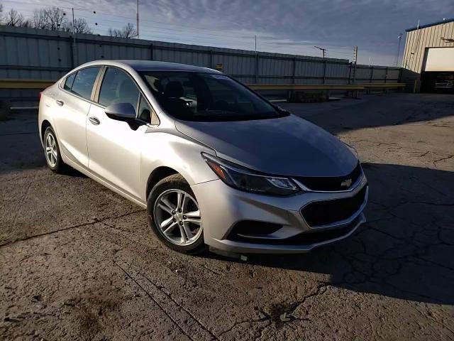 2016 Chevrolet Cruze - Image 10