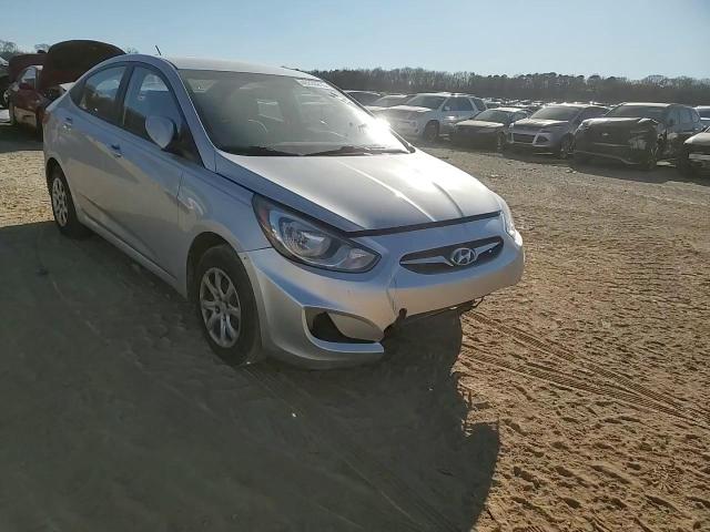 2014 Hyundai Accent - Image 11