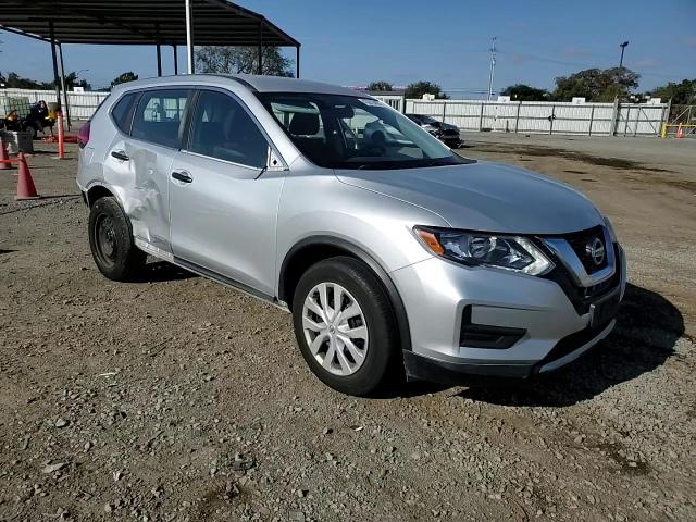 2017 Nissan Rogue - Image 11