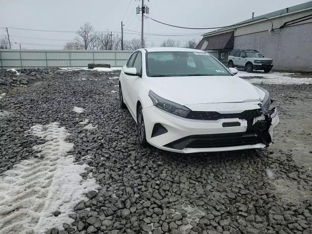 2024 Kia Forte - Image 11